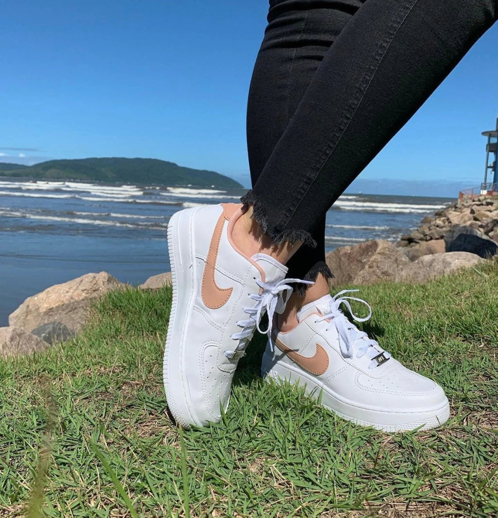 A.   AF alb nude+Vrf colet