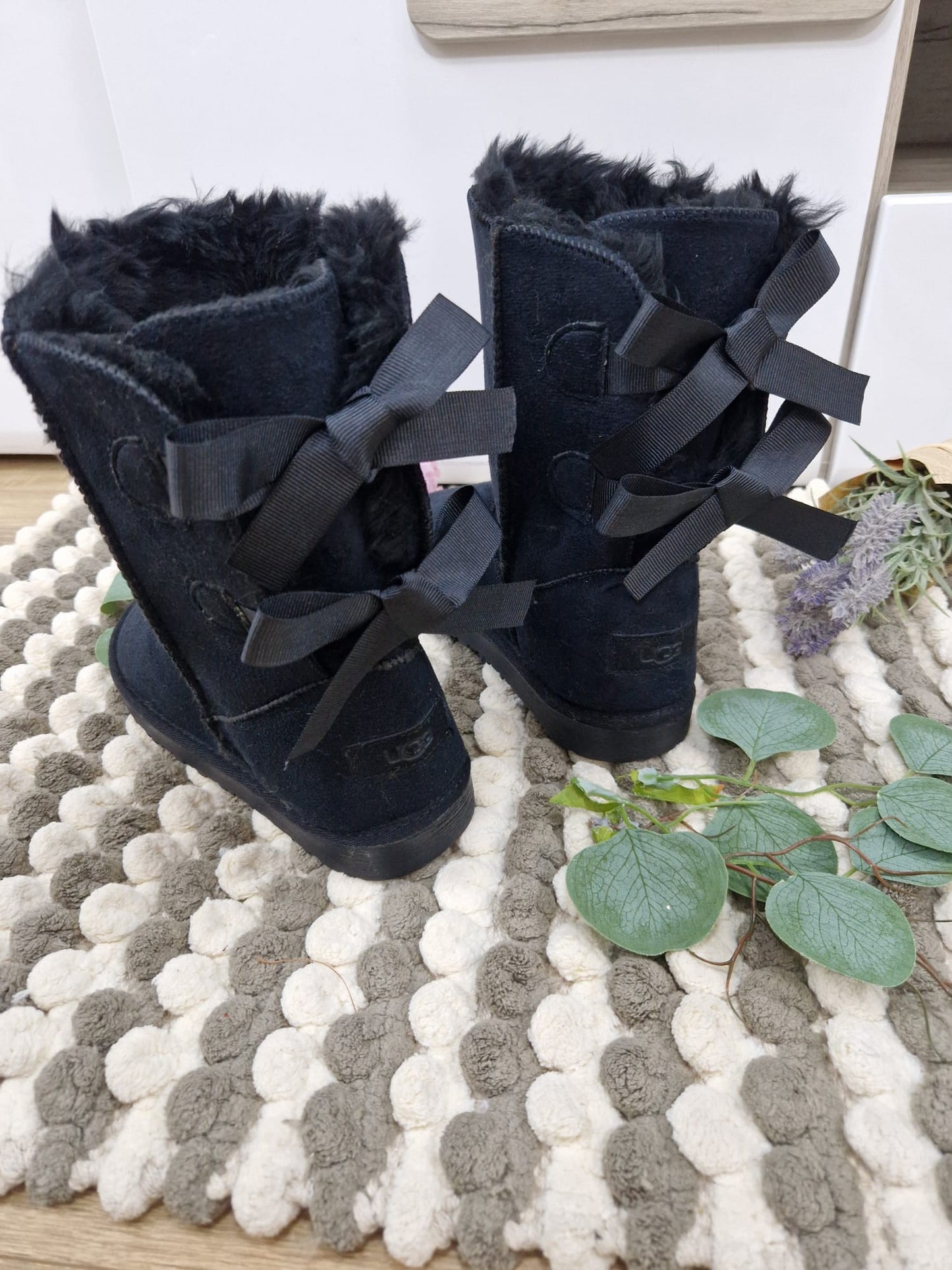 A       Ugg fundita +Verificare colet