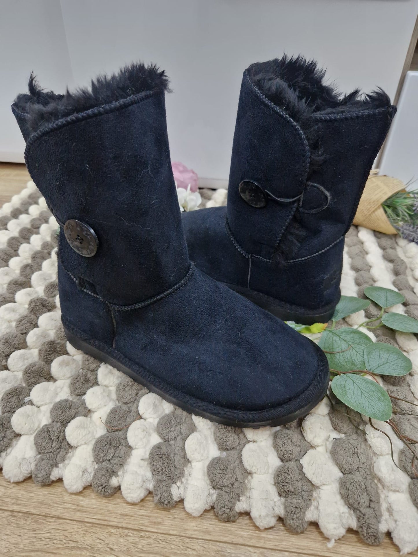 A       Ugg 1 B +Verificare colet