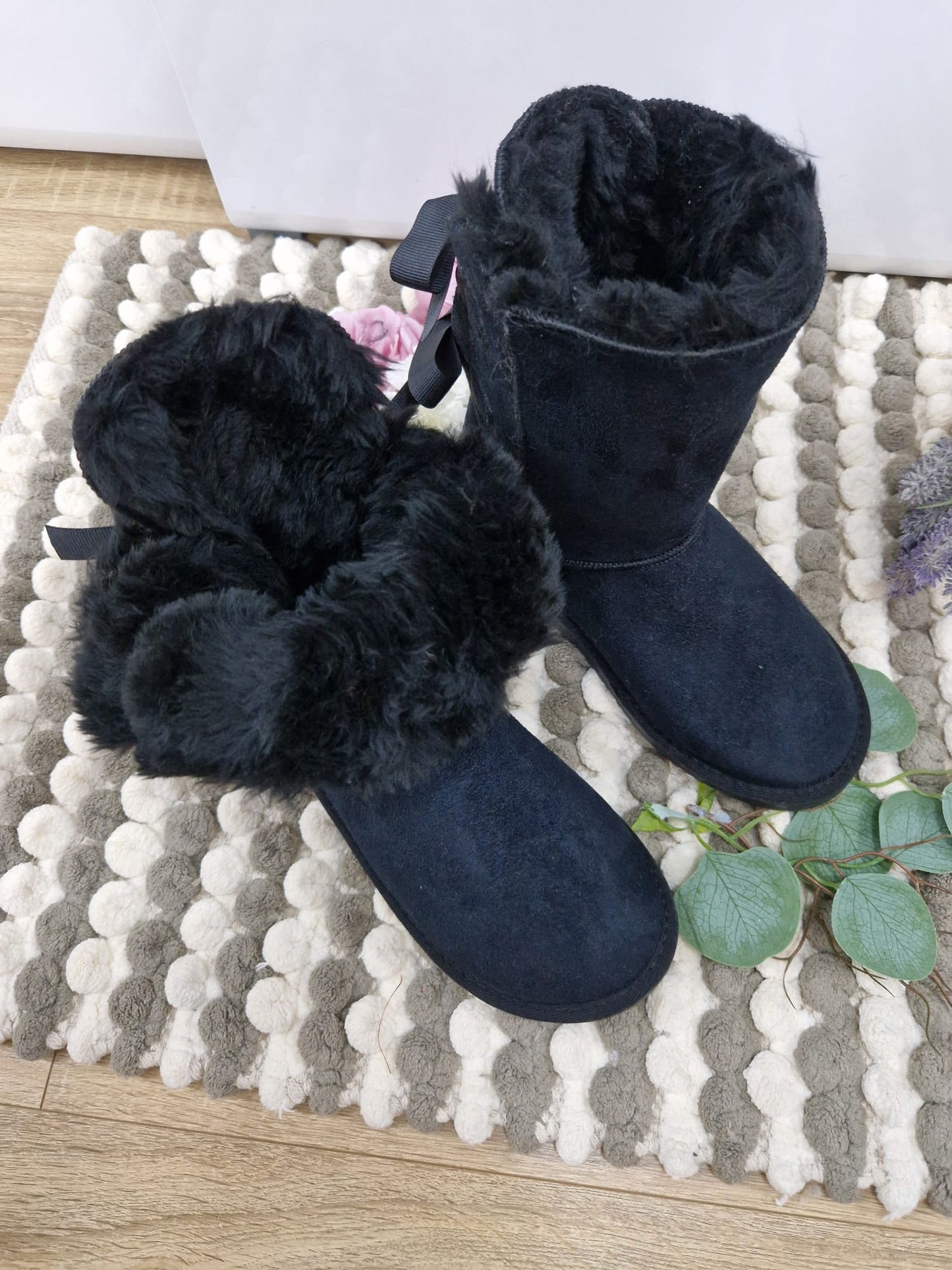 A       Ugg fundita +Verificare colet