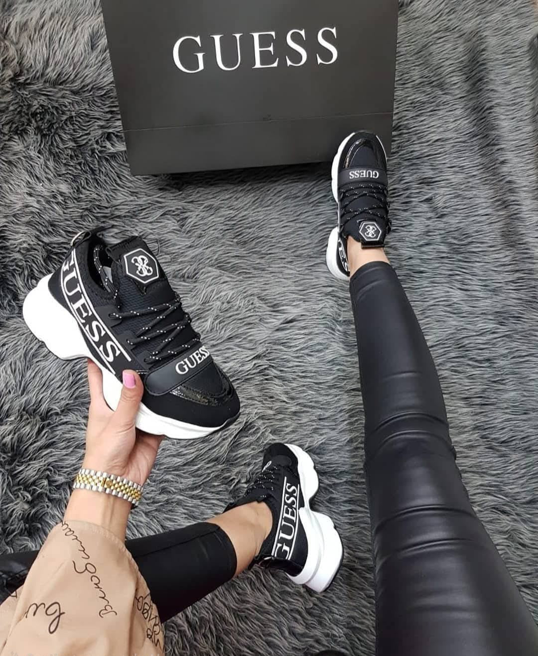 A   A guess +Verificare colet gratis