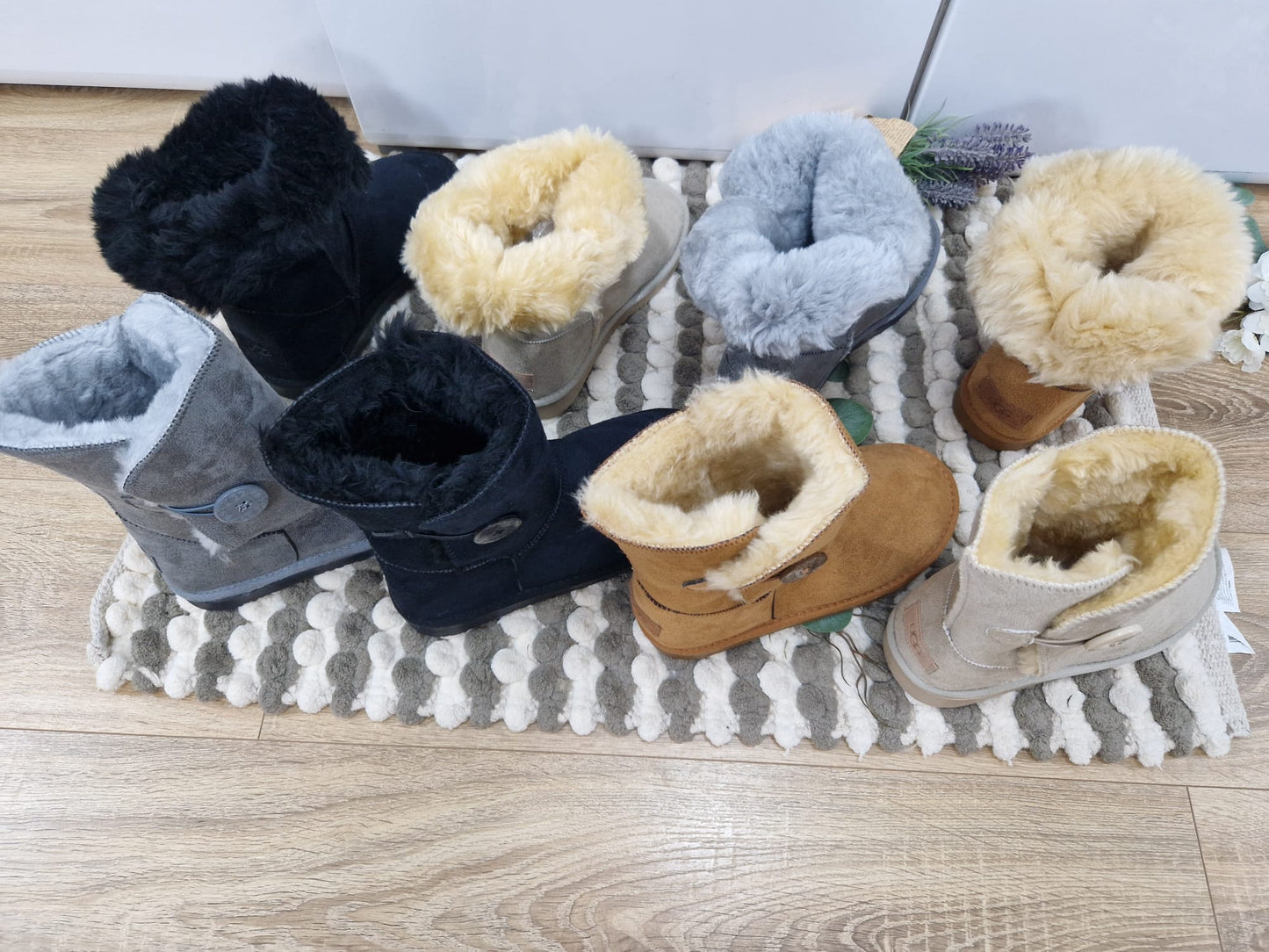 A       Ugg 1 B +Verificare colet