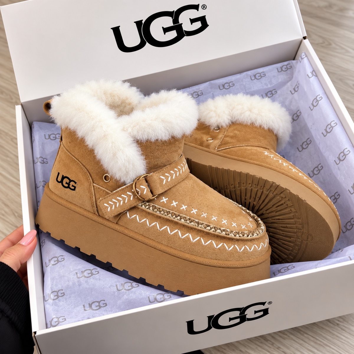 A                              Ugg 3 culori +Vrf colet gratis