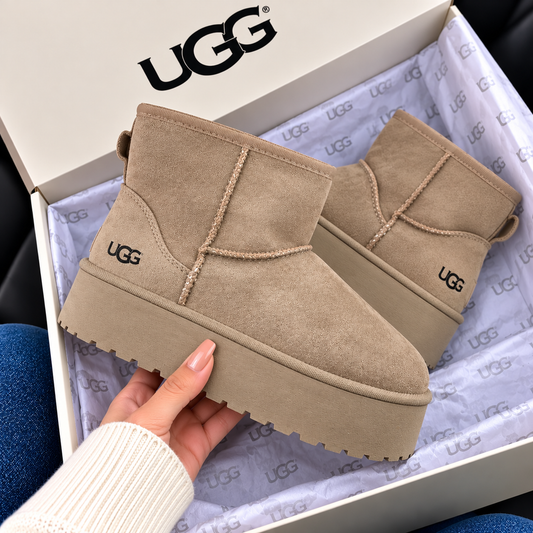 A                     Ugg bej nisipiu +Vrf colet gratis