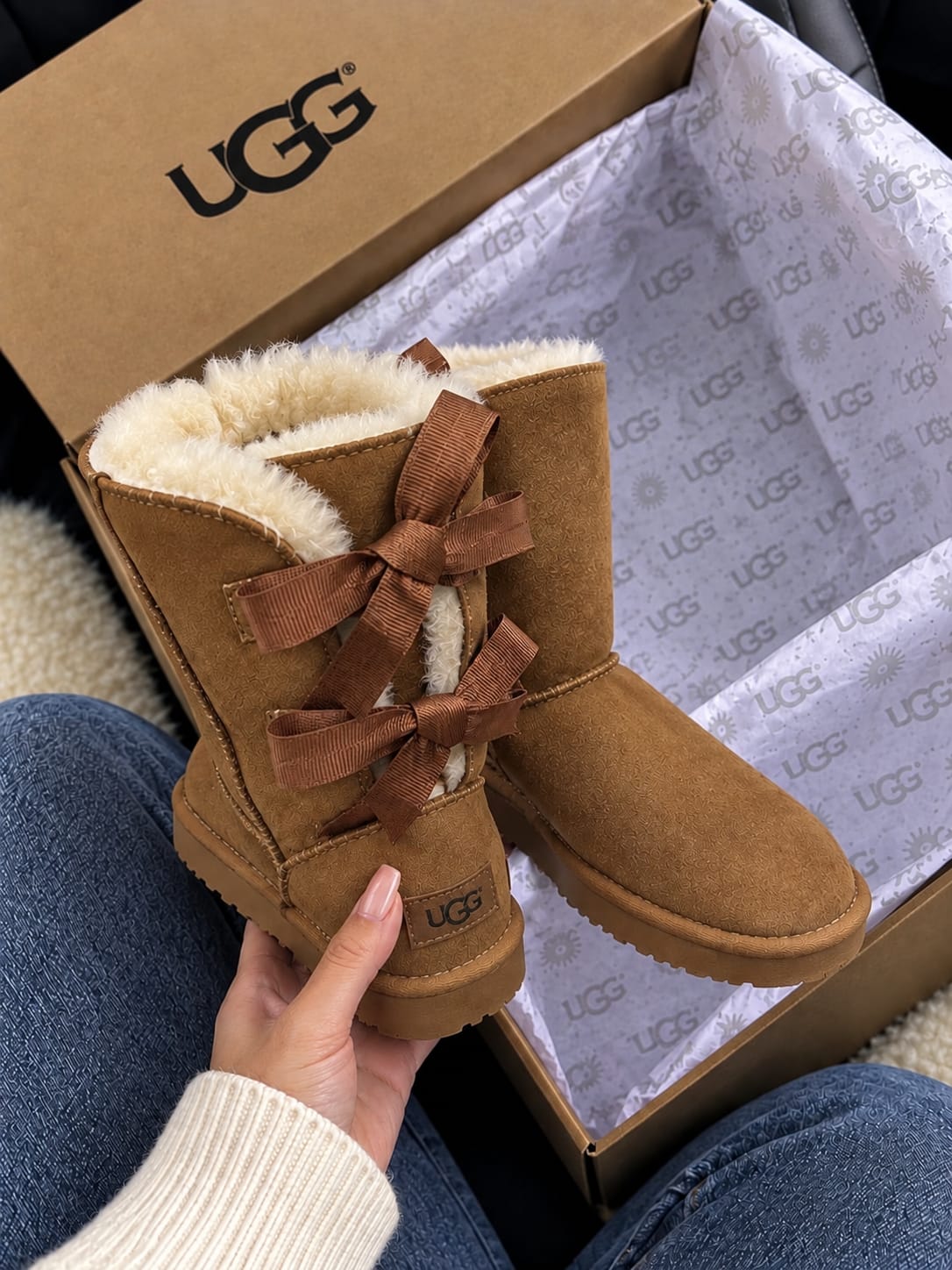 A              Ugg fundita +Vrf colet