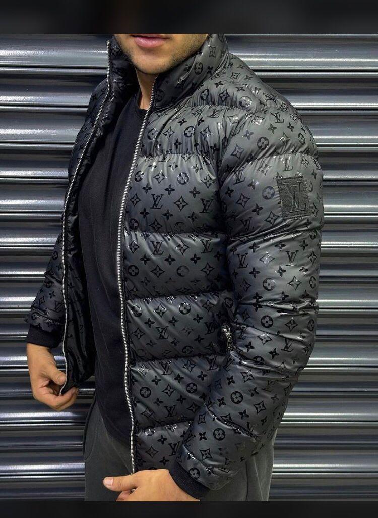 A         Geaca LV +Vrf colet gratis