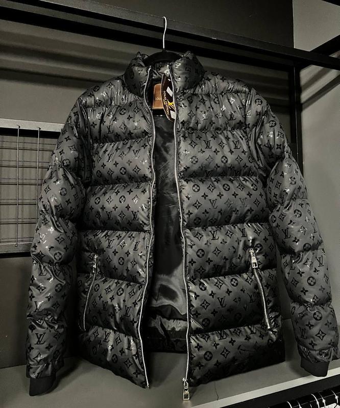 A                Geaca LV +Vrf colet gratis