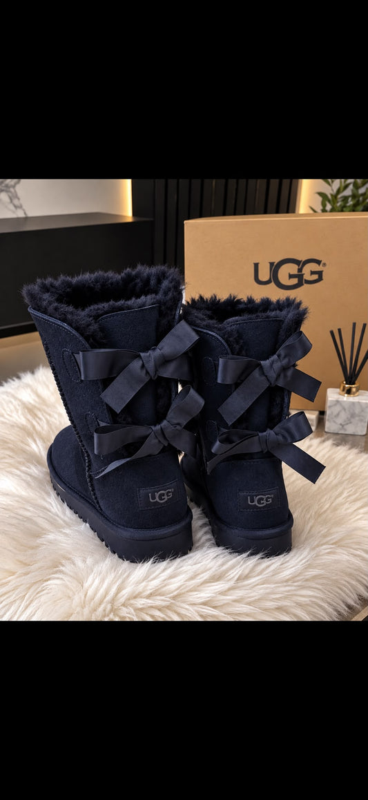 A              Ugg fundita +Vrf colet